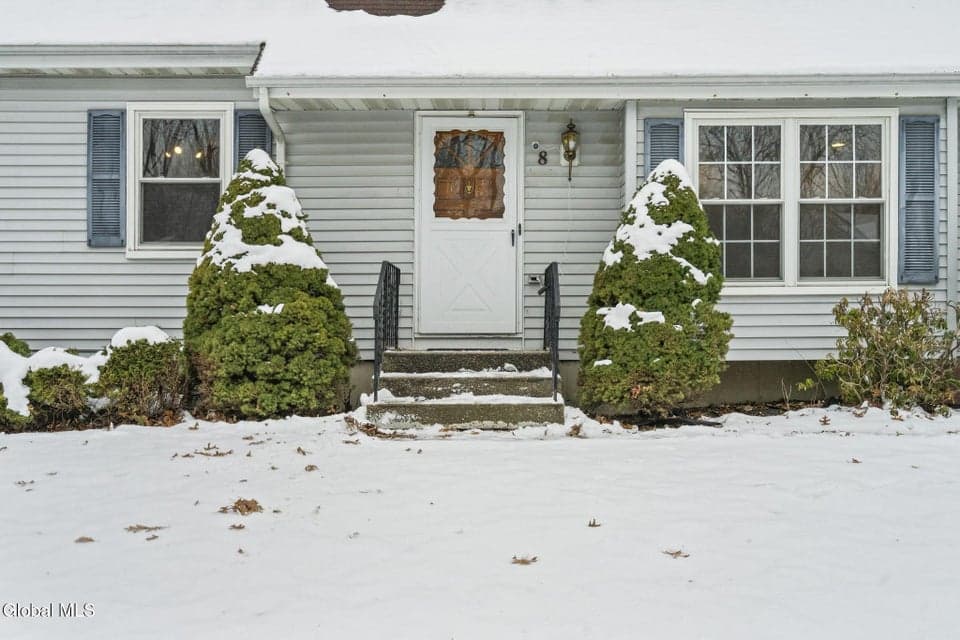 8 Allyson Court, photo 3