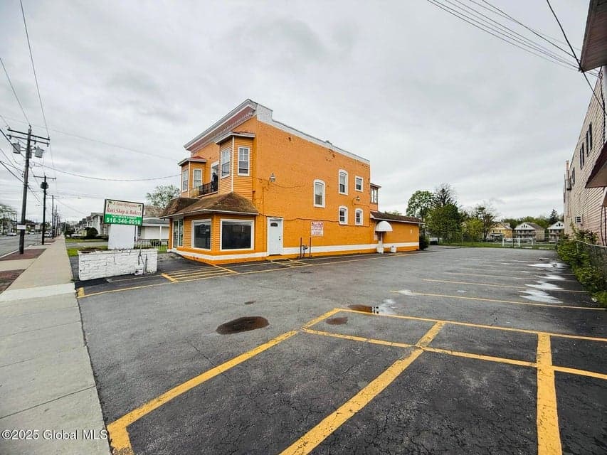 1414 State Street, photo 3