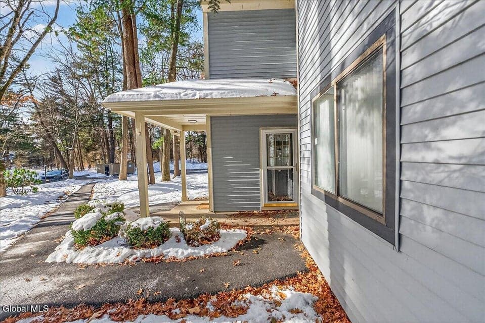 105 Yorktown Drive, photo 2