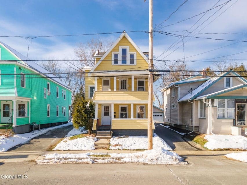 1073 Regent Street, photo 1