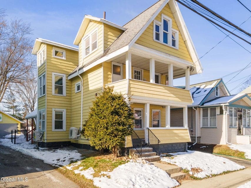 1073 Regent Street, photo 3