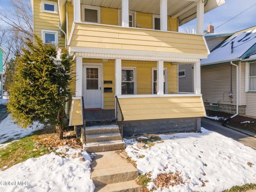1073 Regent Street, photo 4