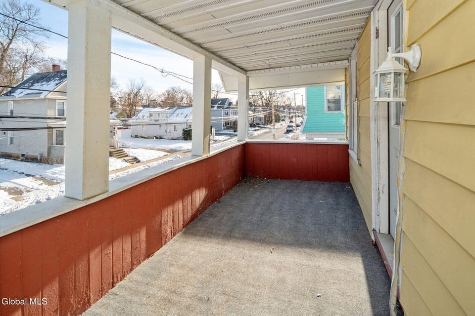 1073 Regent Street, photo 5