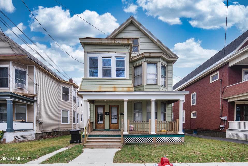 10 Putnam Street, photo 1
