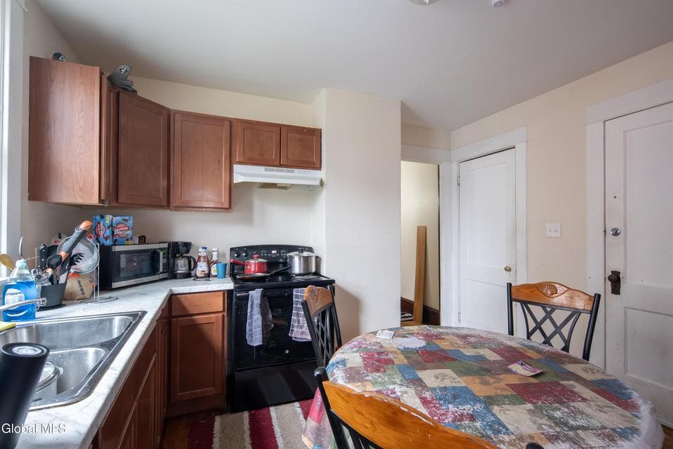 10 Putnam Street, photo 3