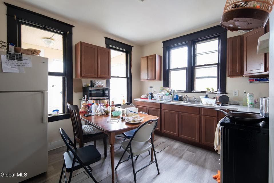 10 Putnam Street, photo 4