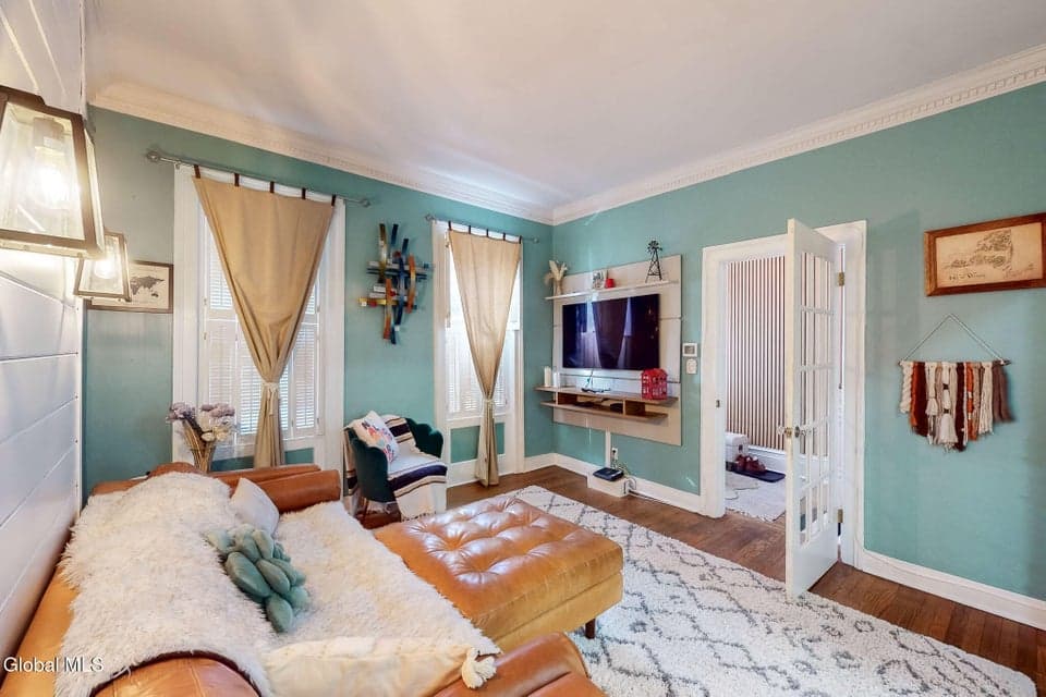215 Jay Street, photo 4