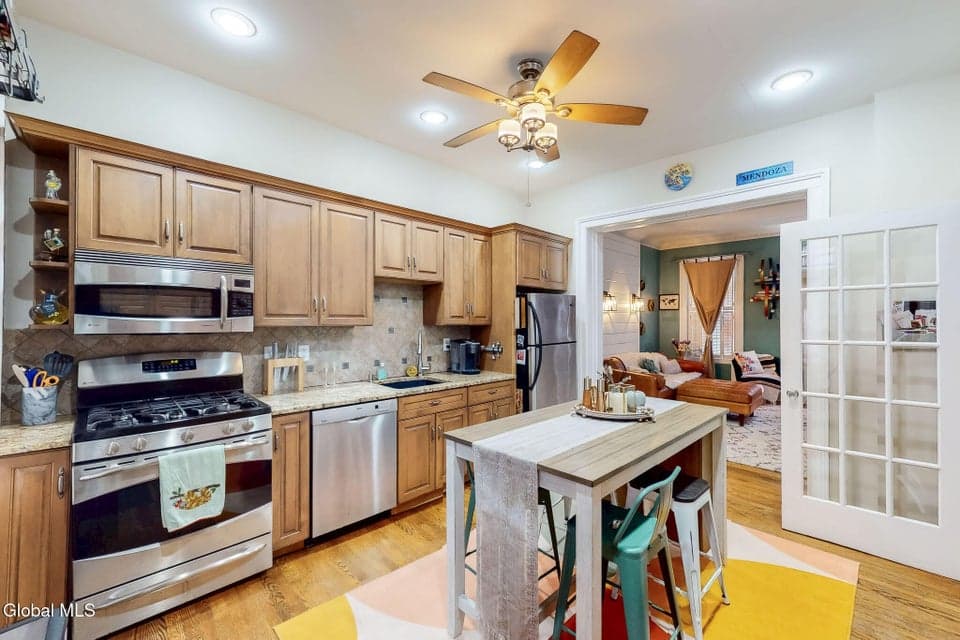 215 Jay Street, photo 5