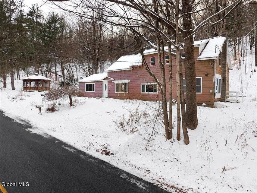 367 Jones Hollow Road, photo 3