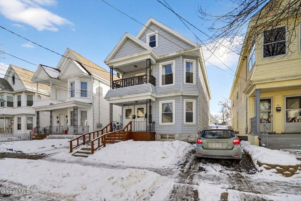 44 Elm Street, photo 3