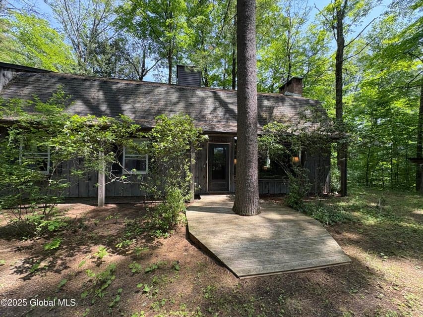 36 Hoffman Road, photo 1