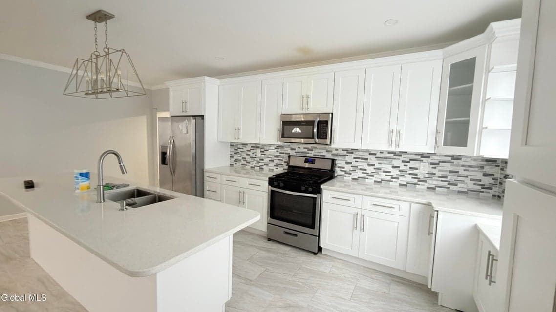 1314 W High Street, photo 5