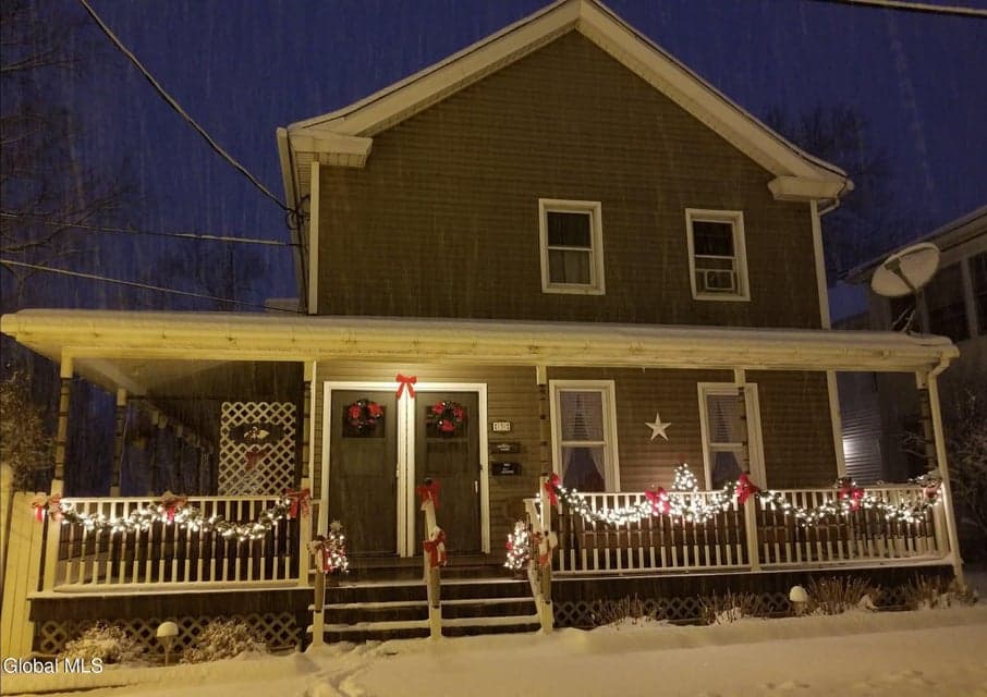 3 9th Street, photo 1