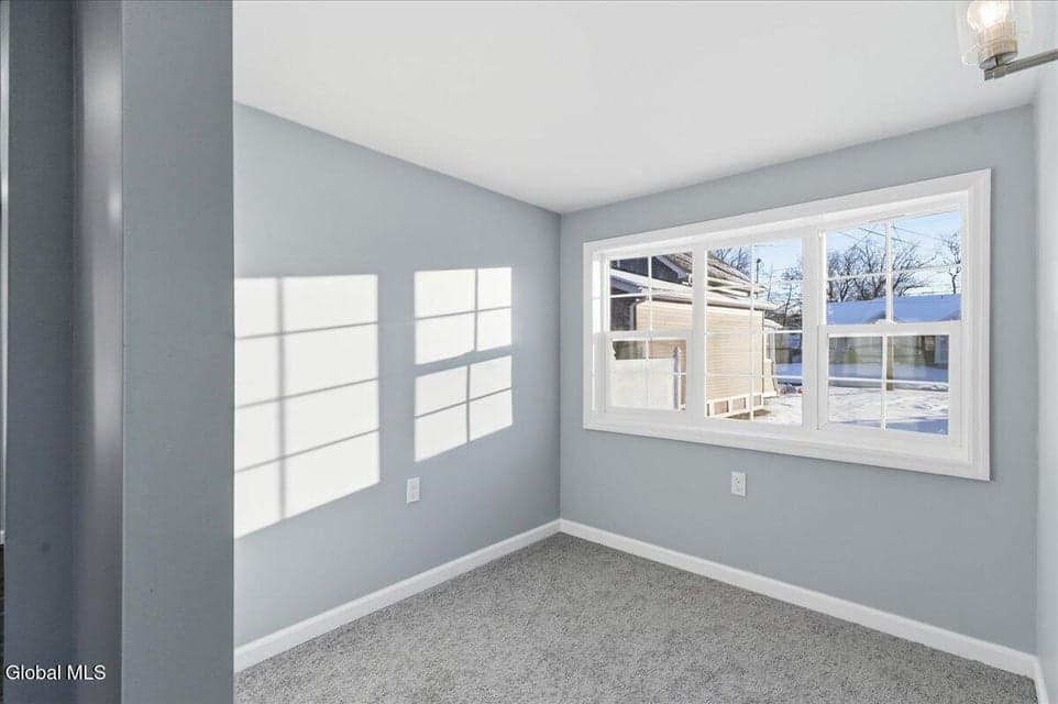 1332 Floral Avenue, photo 3