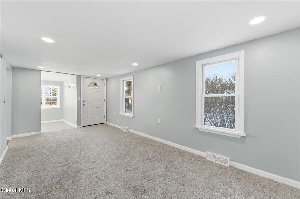 1332 Floral Avenue, photo 5