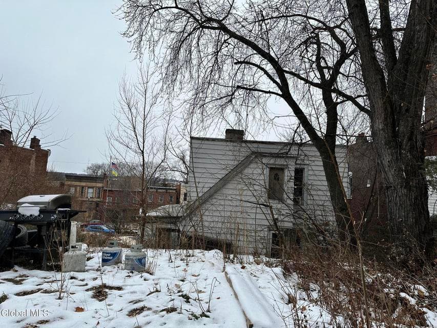 490 4th Street, photo 3