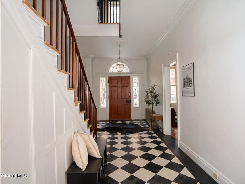 12 State Street, photo 4