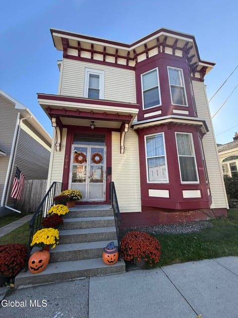 1010 24th Street, photo 1