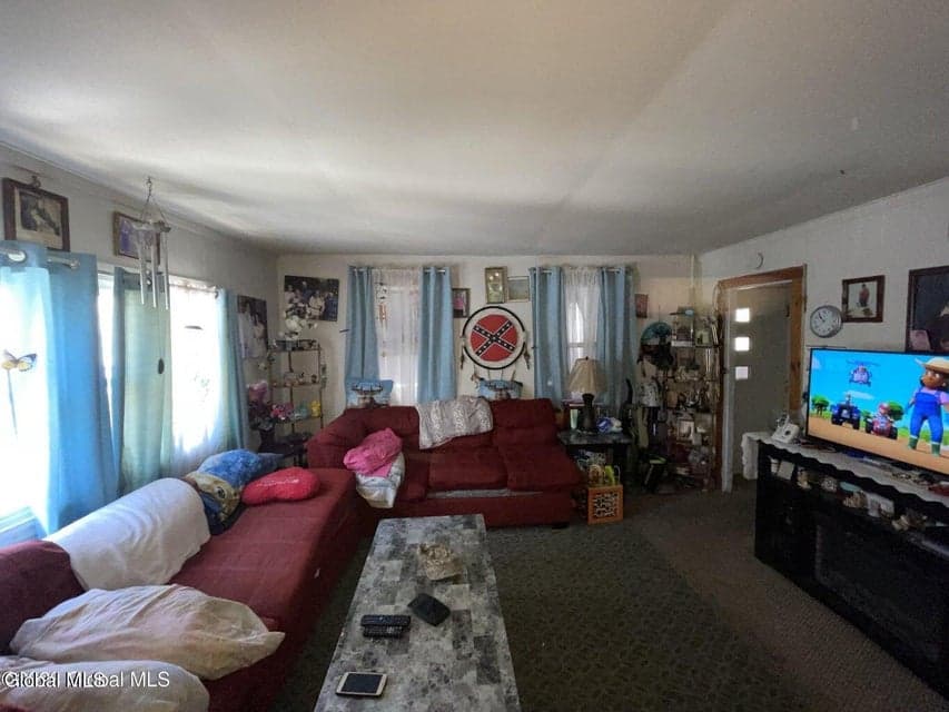70 Gates Avenue, photo 5