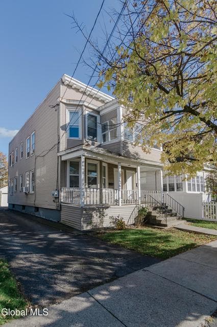 34 Hampton Street, Albany, NY 12209, photo 2