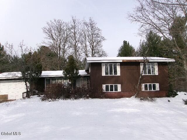 1958 Putnam Road, photo 1