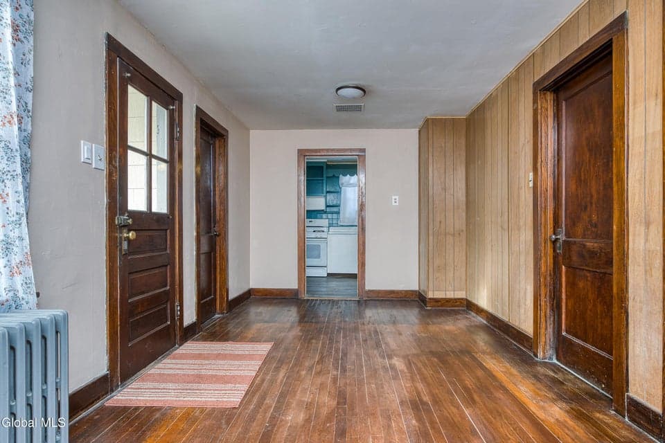 6181 Johnston Road, photo 2