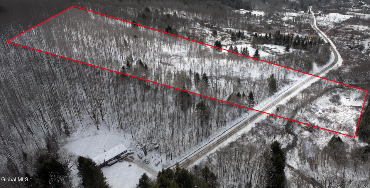 L3.7 Pine Swamp Road, photo 2
