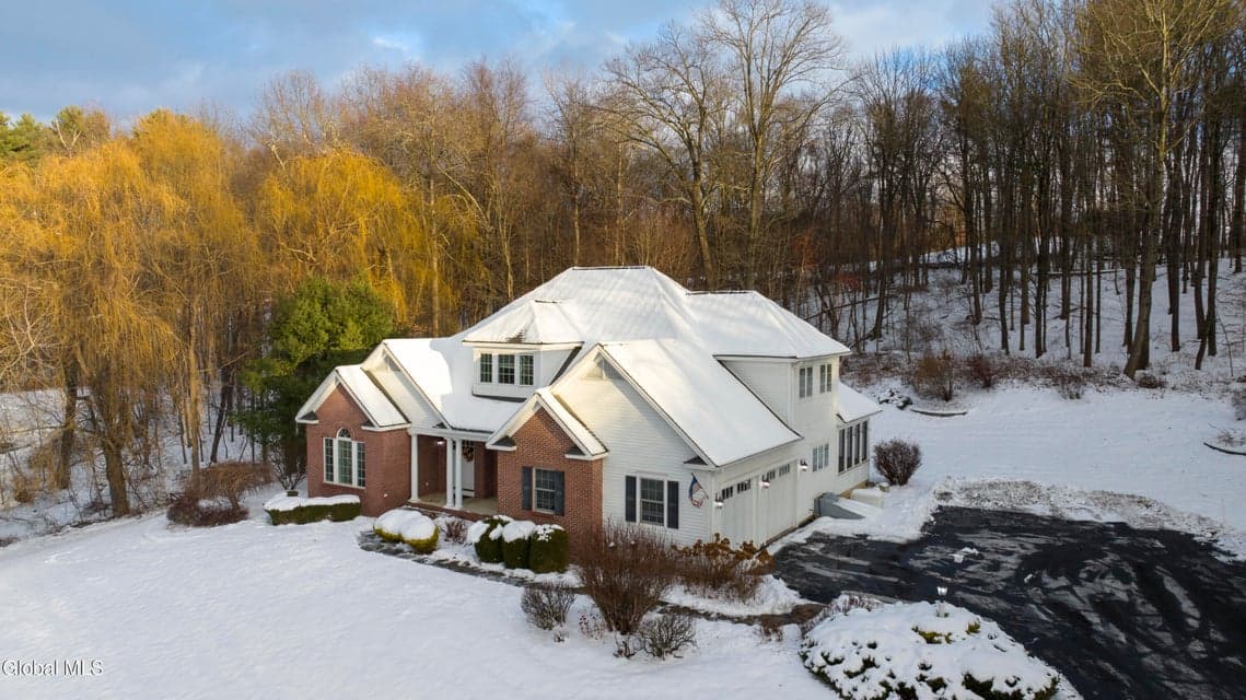 122 Trask Lane, photo 3