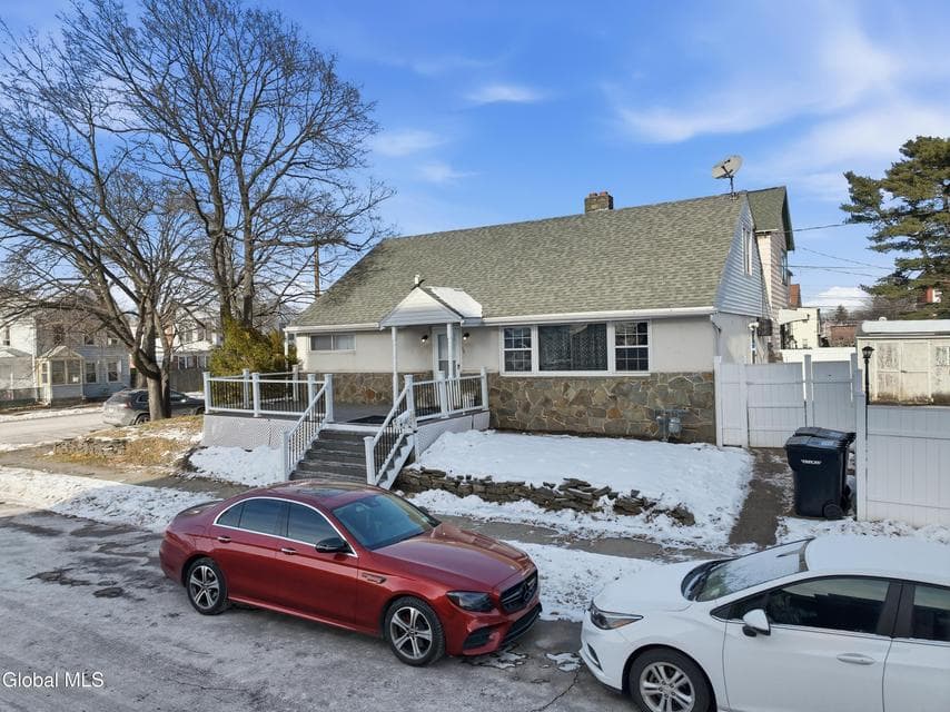 25 111th Street, photo 3