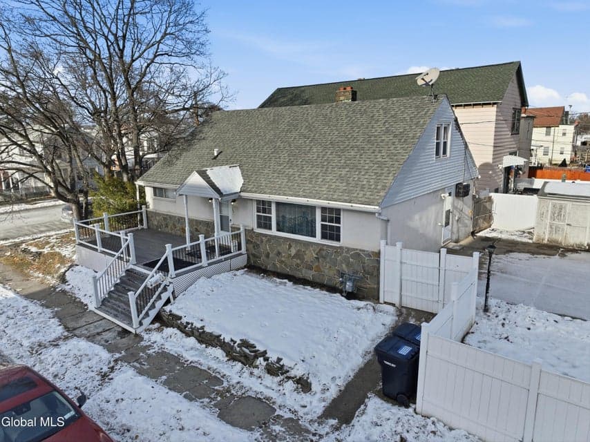25 111th Street, photo 4