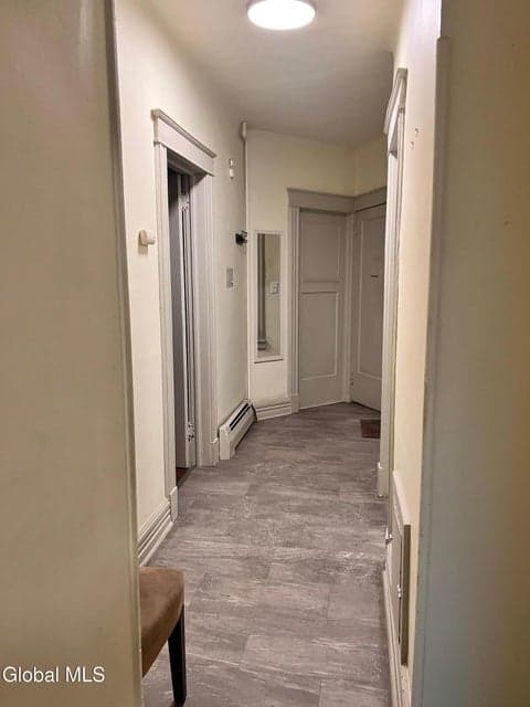 369 Hudson Avenue, photo 3