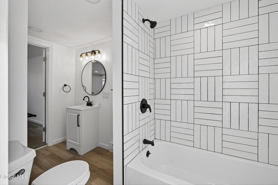 70 Fowler Avenue, photo 3
