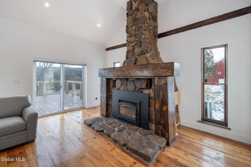320 Merchant Road, photo 5