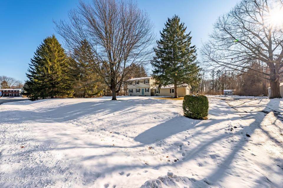 40 Balmoral Court, photo 4