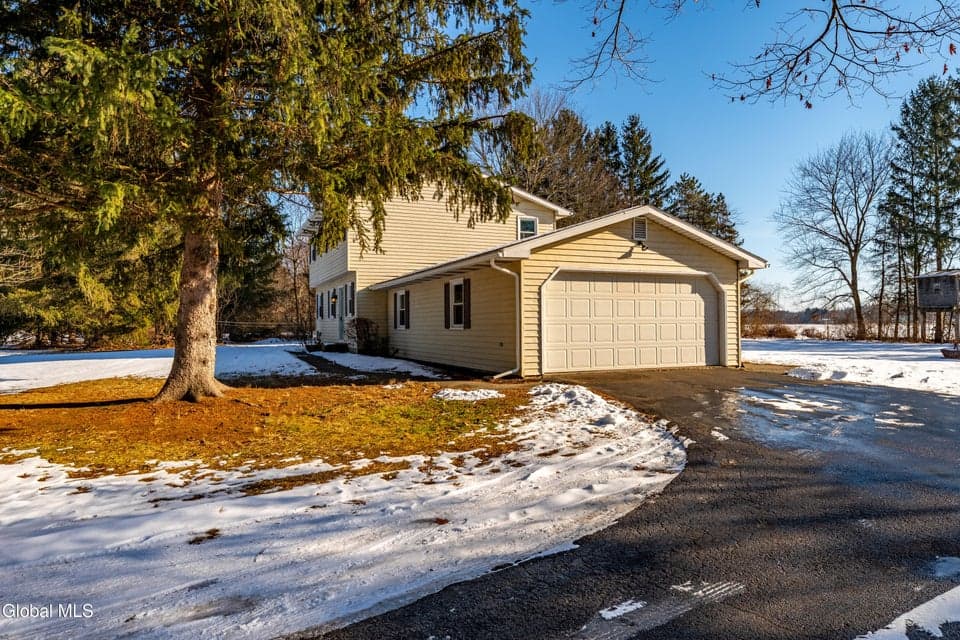 40 Balmoral Court, photo 5