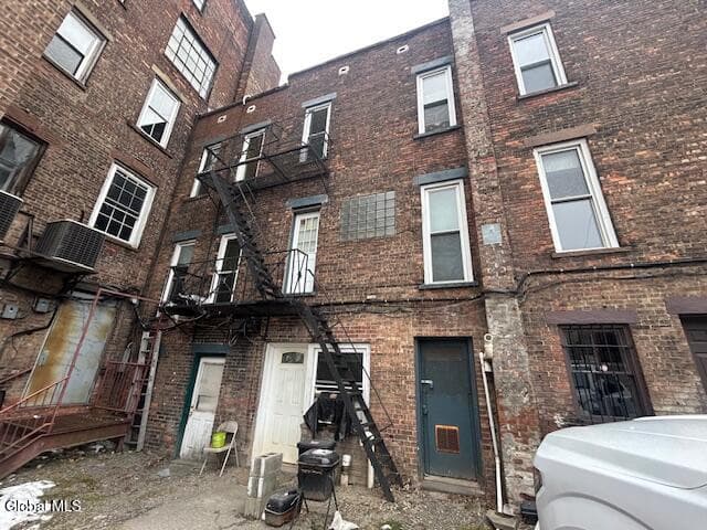 65 Columbia Street, photo 2