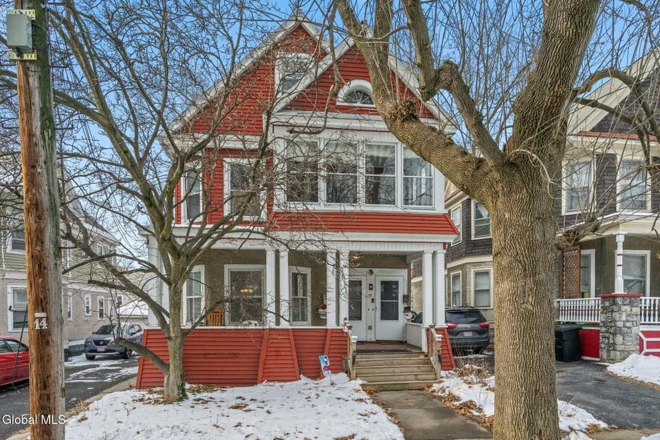 152 Elmer Avenue, photo 1