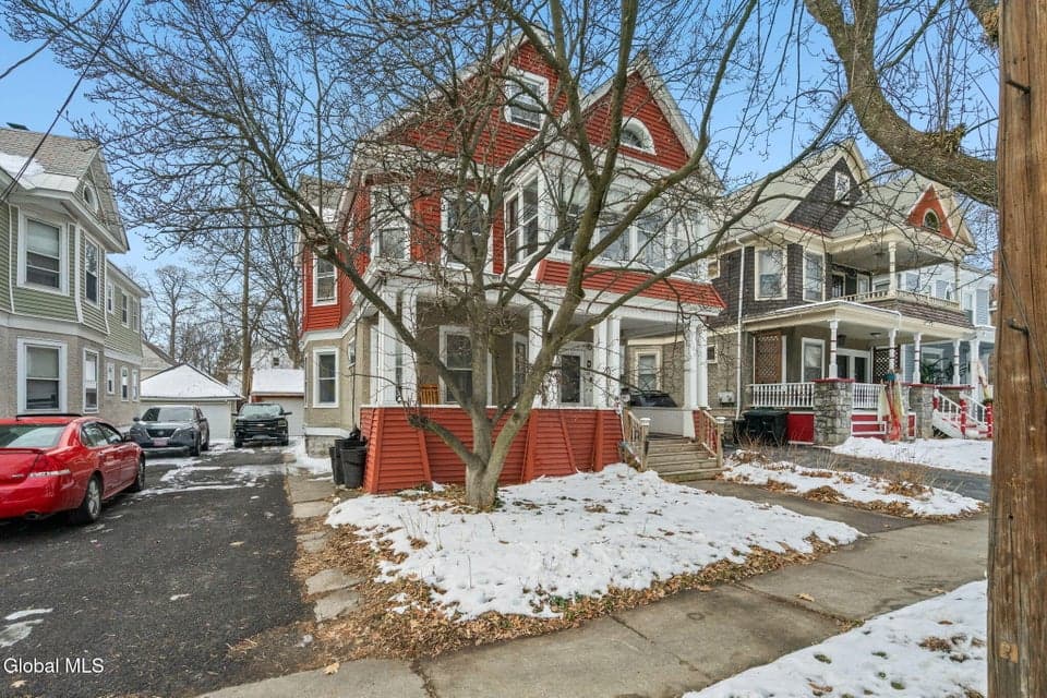152 Elmer Avenue, photo 2