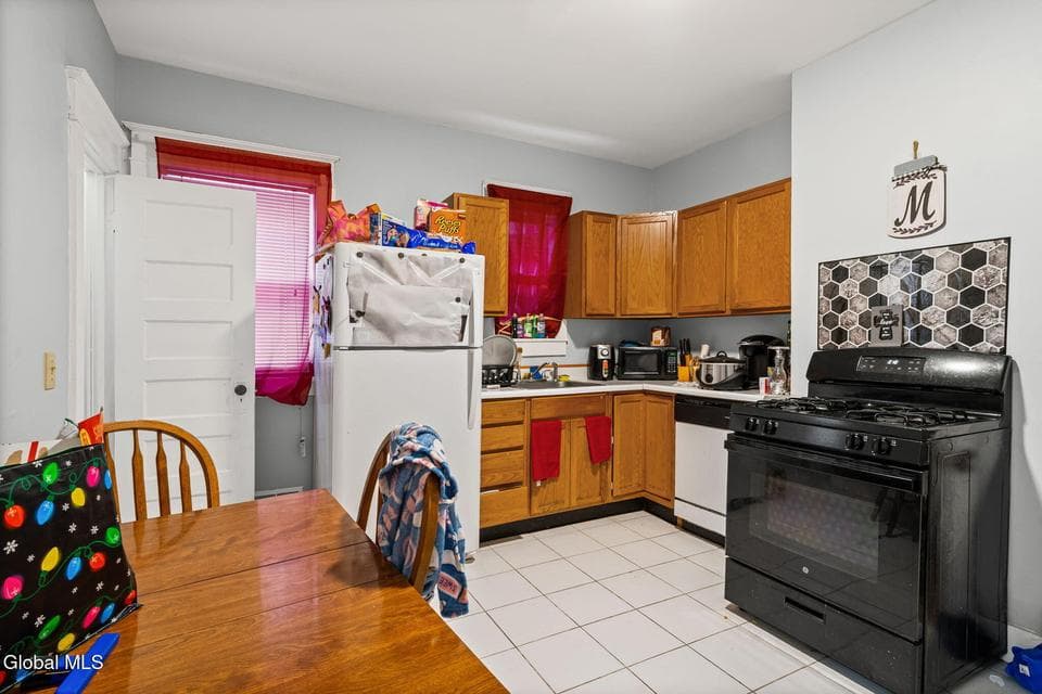 154 Elmer Avenue, photo 5
