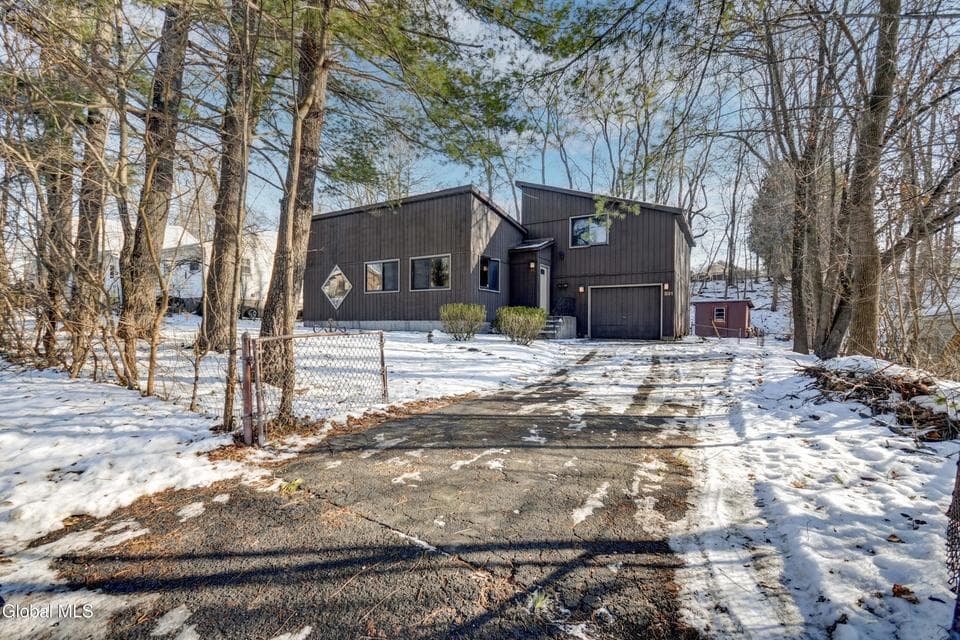 331 13th Street, photo 2