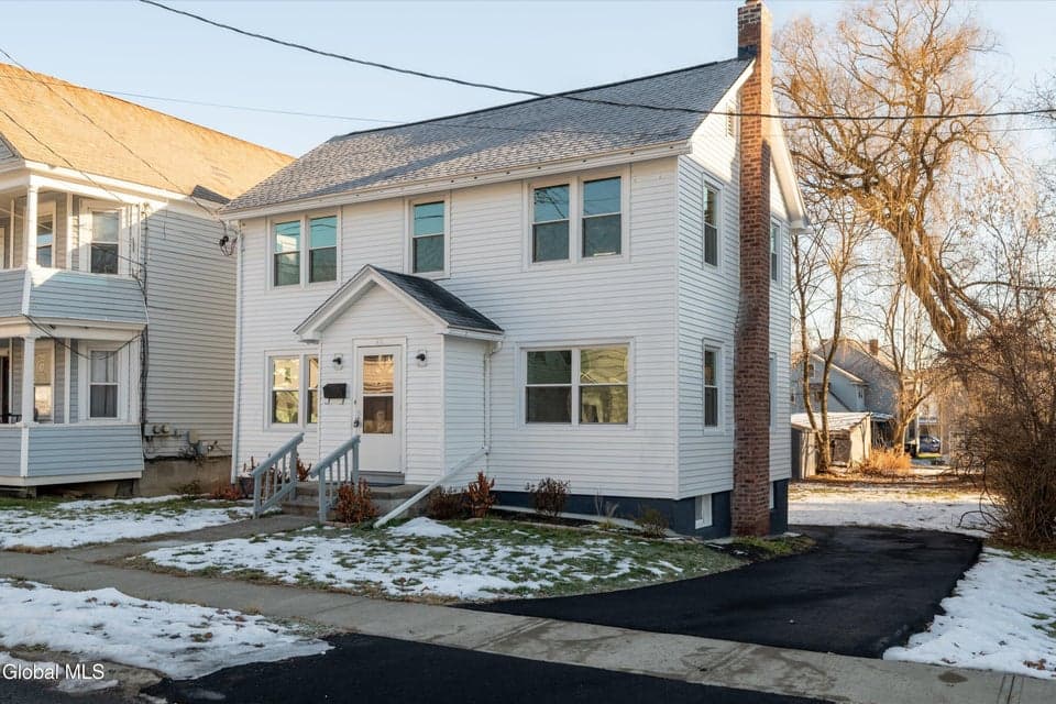 28 Pulver Avenue, photo 3
