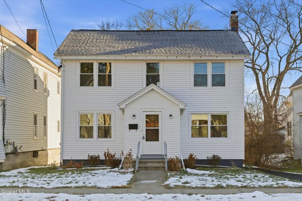 28 Pulver Avenue, photo 1