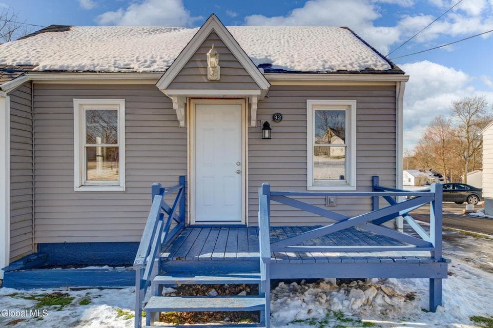 92 Maple Avenue, photo 3