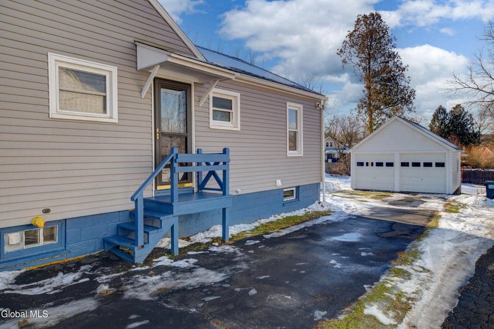 92 Maple Avenue, photo 5