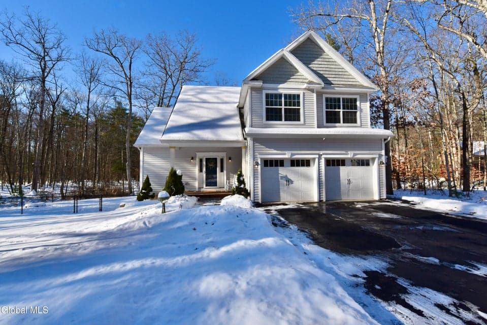 141 Ruggles Road, photo 1