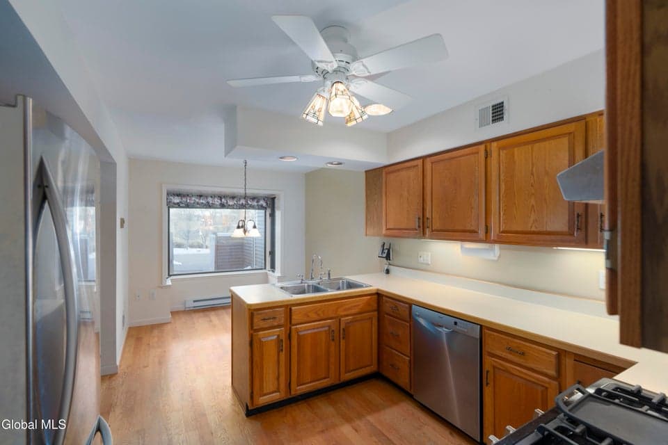 12 Collins Terrace, photo 3