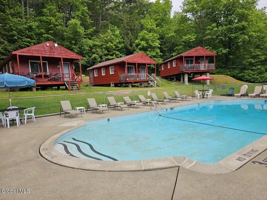 3041 Lake Shore Drive, photo 2