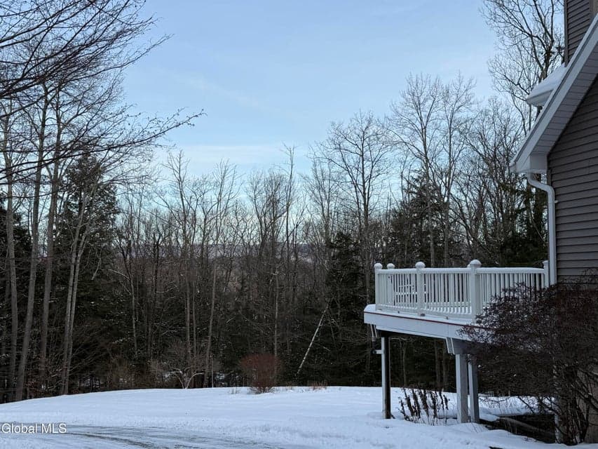 995 State Route 43, photo 5