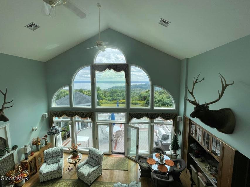 464 Dennie Road, photo 2