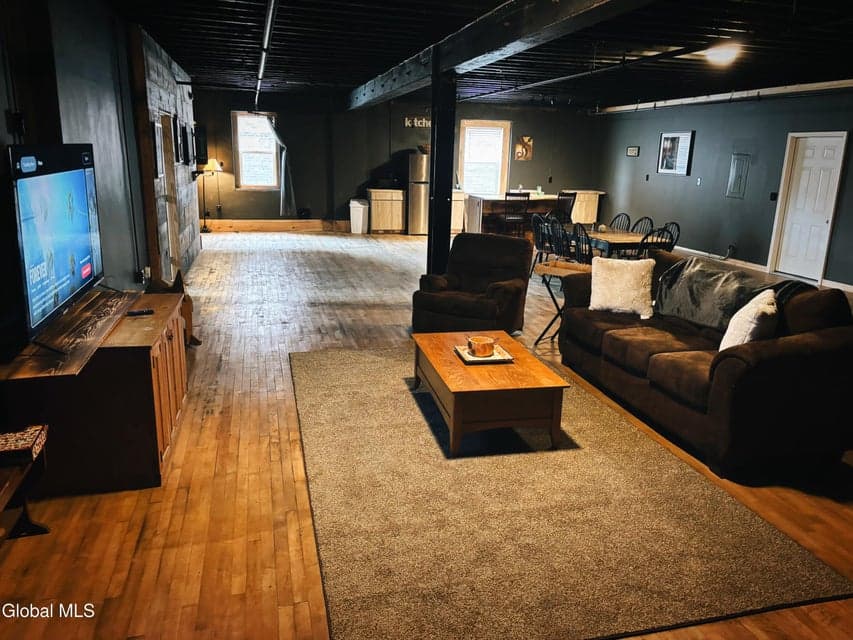 91 N Main Street, photo 1